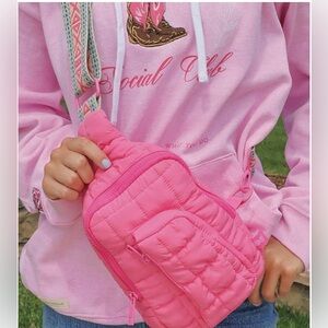 Simply southern puff beanie and sling bag sets
$30 ea